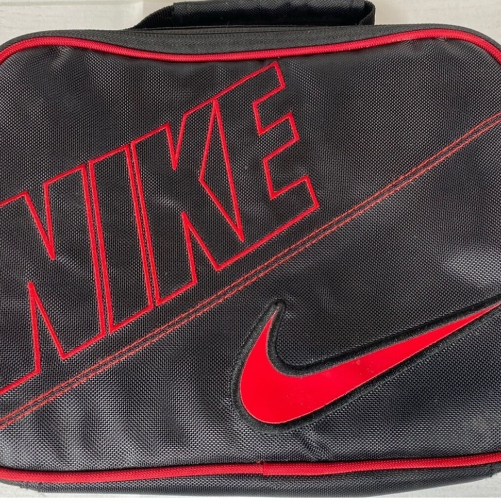 Nike 90 swoosh lunch bag insulated